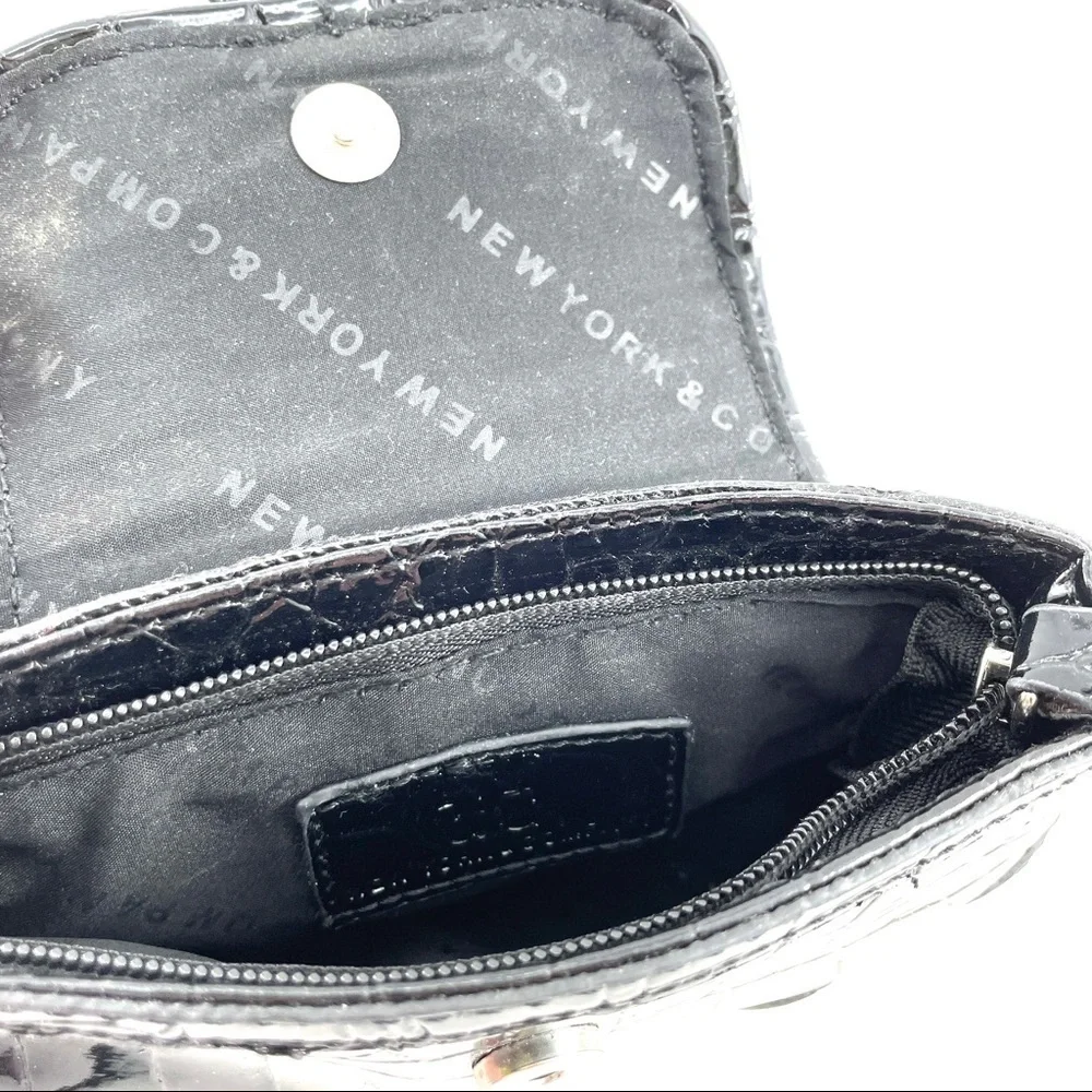 New York & Company wristlet